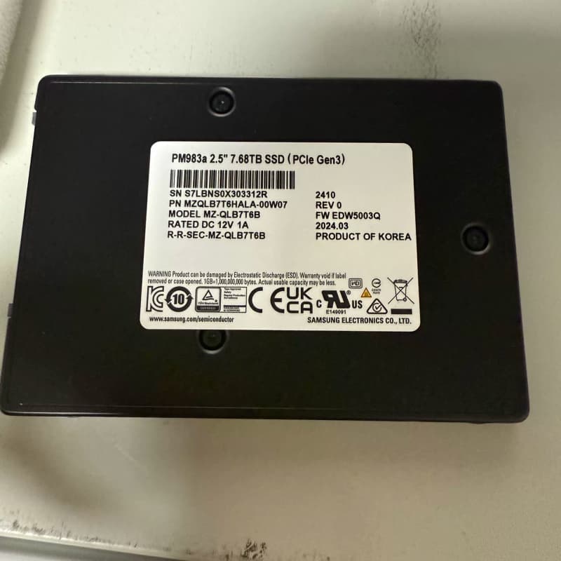 三星PM983a 7.68TB U.2企业级固态硬盘，2.5--议价商品 - 实物图