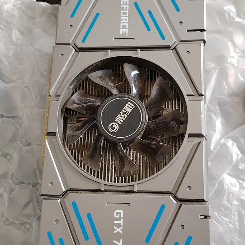 影驰GTX750显卡,正常拆下来的,包功能正常,成色如图所示--议价