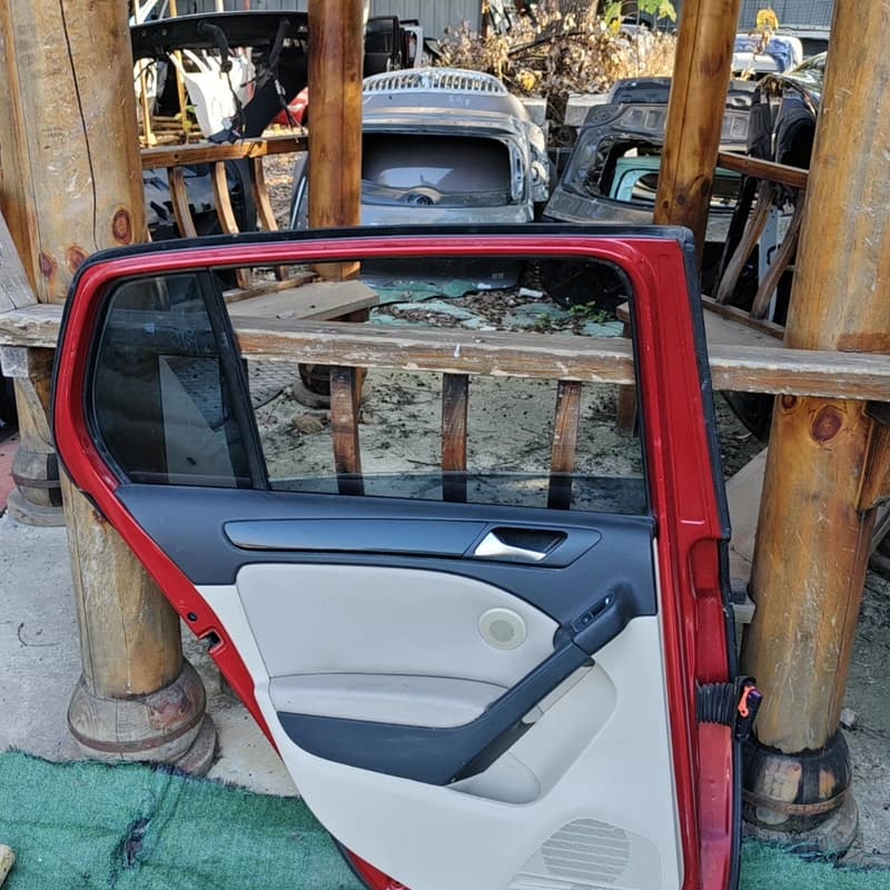 大众高尔夫/高6左后门总成--议价商品