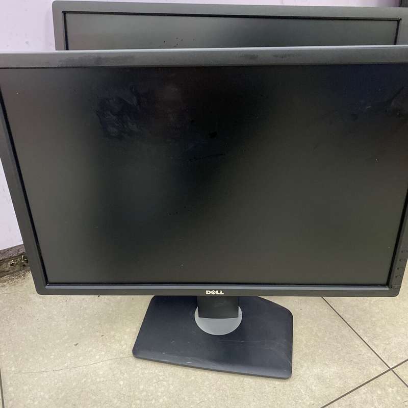 显示器U2412Mc。这款显示器专业制图显示器。可以升降--议价商品