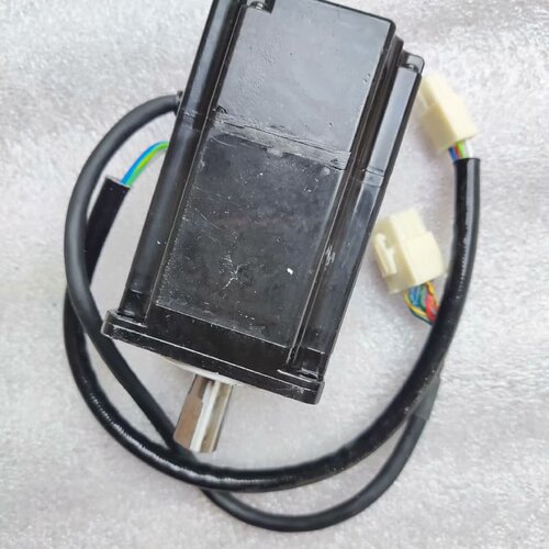 拆机安川伺服电机SGM-02A3FJ12 200V 200W--议价商品