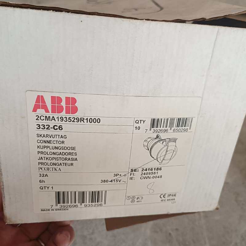 全新正品ABB四极移动工业捶插座332-C6有4只,332---议价商品