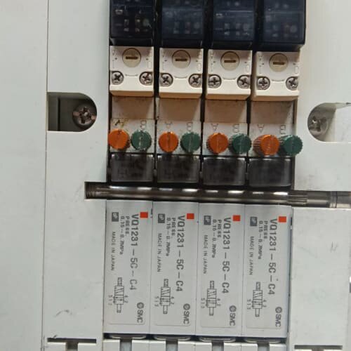 日本SMC电磁阀组VQ1231-5C-C4--议价商品
