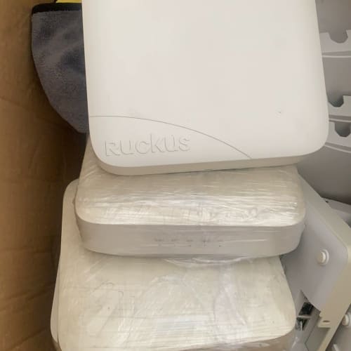优科R700无线AP 901-R700-WWOO,原装二手实--议价商品