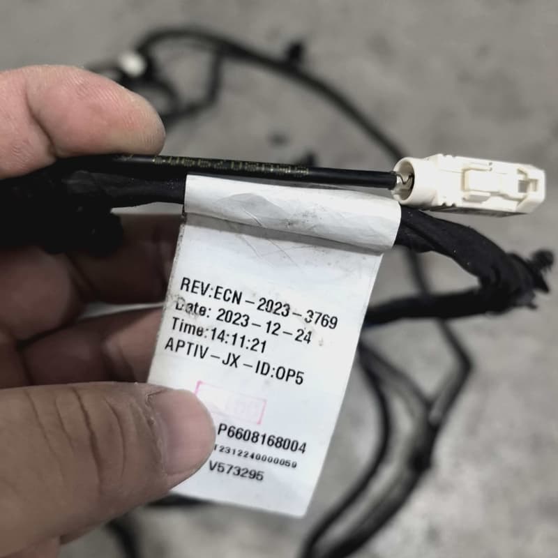 极氪001FR尾门线束 拆车件 需要私聊--议价商品