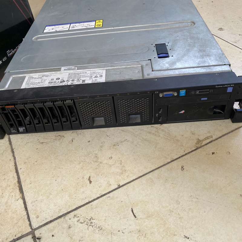 IBM/联想X3650M5服务器主板00YJ424 00--议价商品
