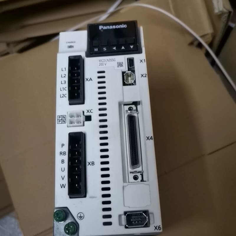 松下驱动器MLN35SG功能包好，成色如图--议价商品