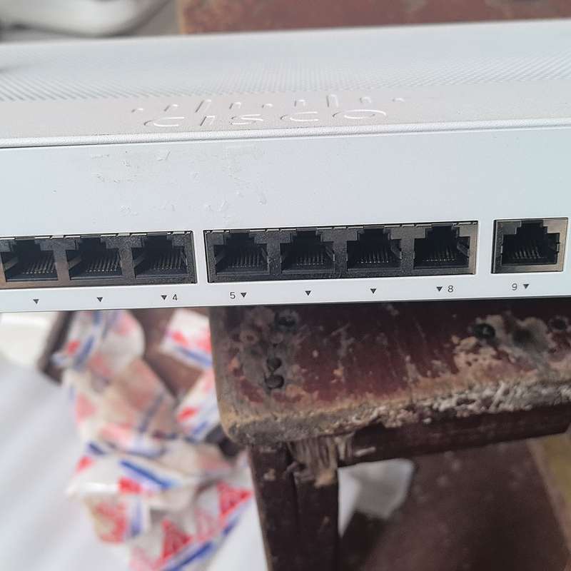 思科二层千兆交换机C1000-8T-2G-L，二手成色新端口--议价商品