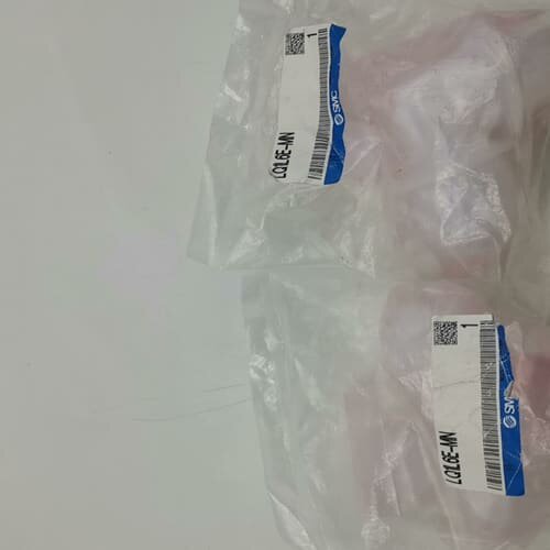 SMC原装PFA接头，全新未拆封，原包装在，型号有LQ1E4--议价商品