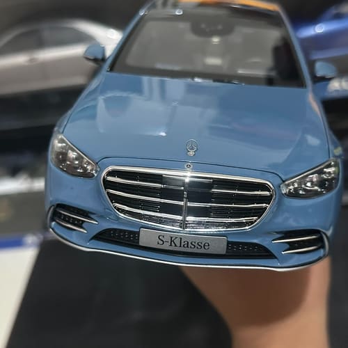 1/18比例奔驰s汽车模型--议价商品