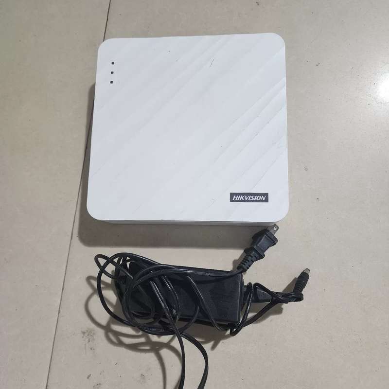 海康威视 DS-7108N-F1(B)C 8路网络硬盘录像机--议价商品
