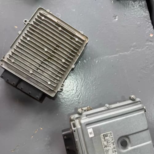 奔驰275发动机电脑,A2751501679电脑ME2.7.--议价商品