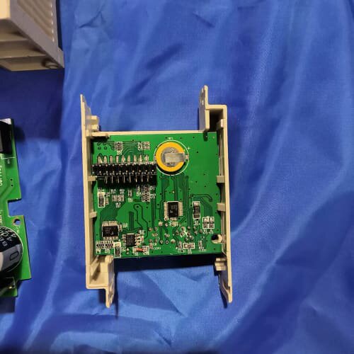 三菱PLC FX1S-14MR-001,拆机配件,功能正常。--议价商品