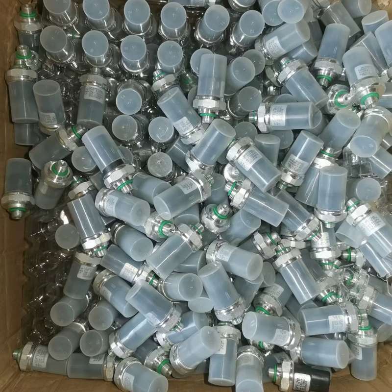 6 奔腾B70空调压力开关,全新原厂正品,适用于马自达--议价商品