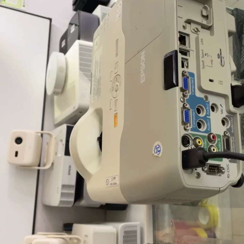 爱普生EB －CS520WN短焦投影机2??台，七新左右；--议价商品