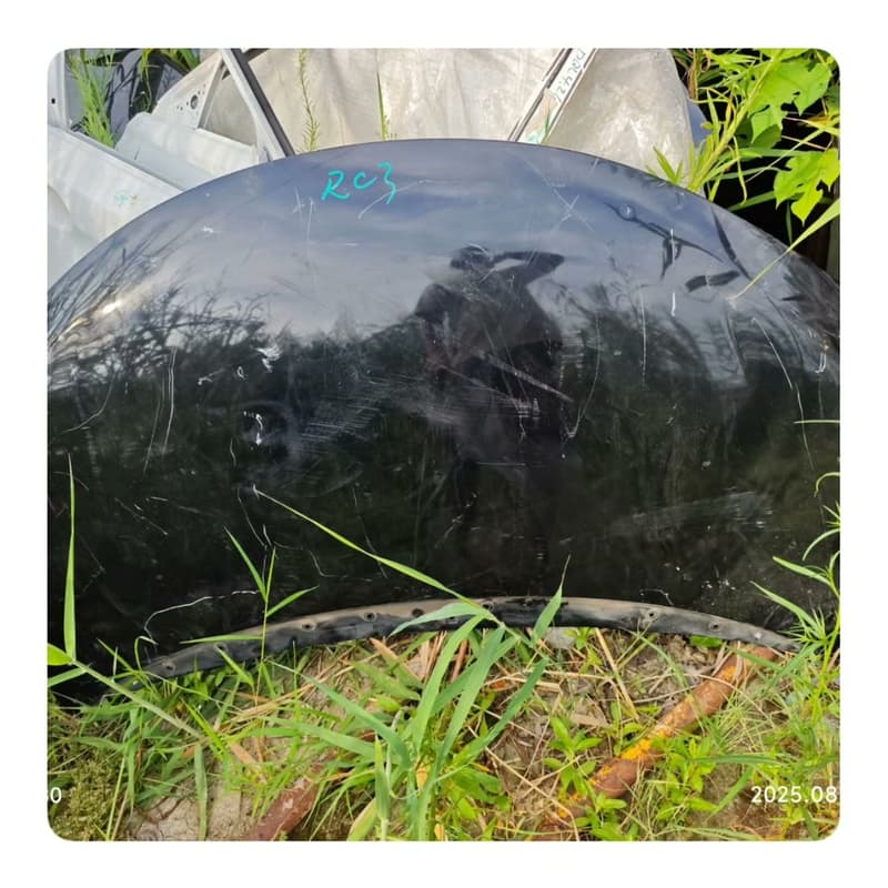 奥德赛RC3机盖，原厂拆车件，黑色，实物拍摄。有轻微使用痕迹--
