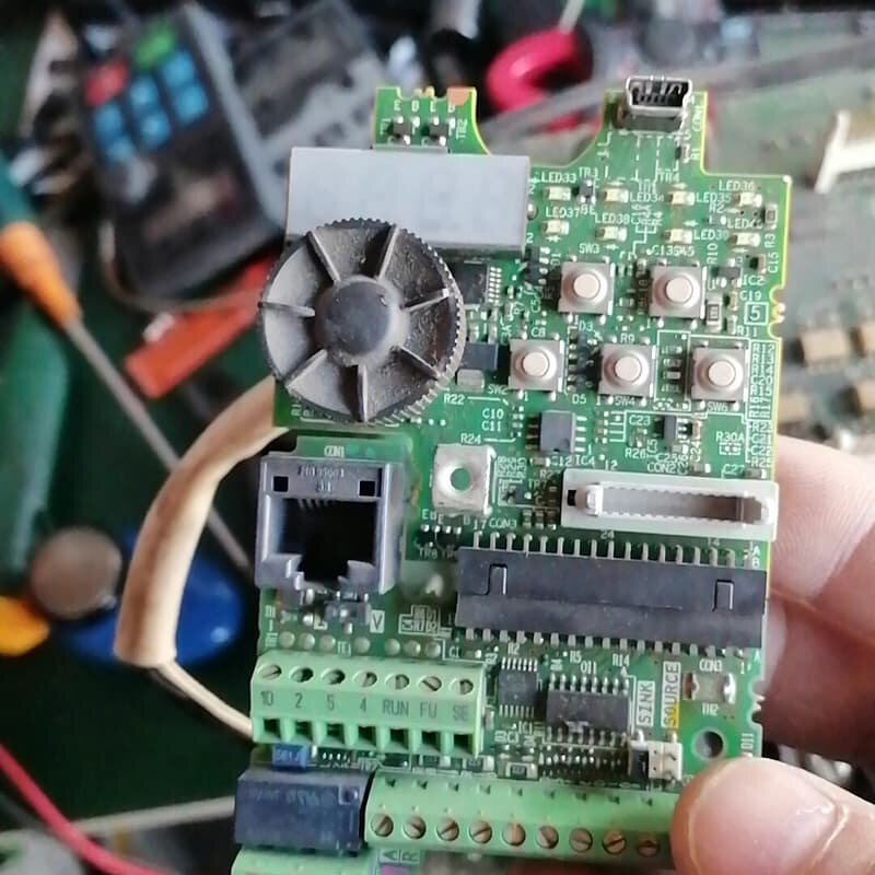 三菱变频器主板,型号FR-E740系列,端子板BC186A8--议价商品