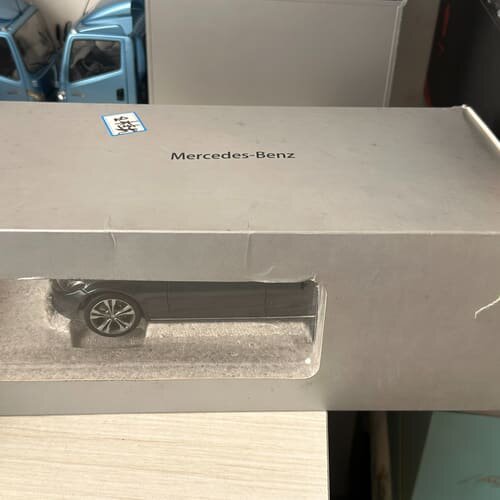 1/18比例奔驰c级汽车模型--议价商品