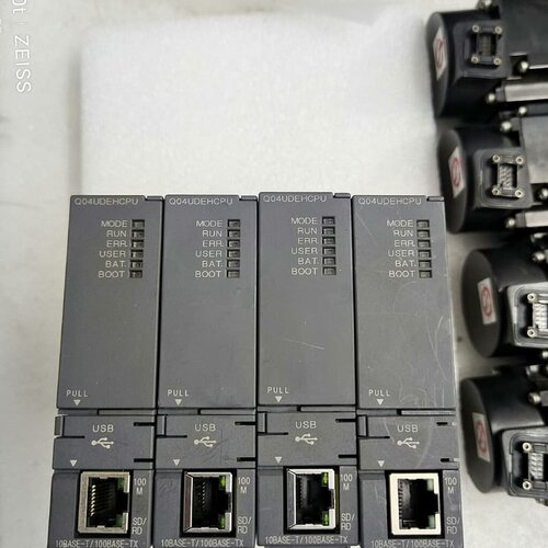 Q04UDEHCPU二手拆机实物拍摄，成色年份新，功能包好--议价商品