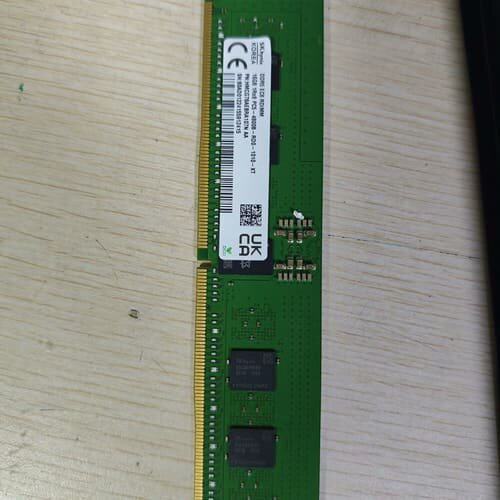 SK海力士 DDR5 16GB 1Rx8 PC5-4800B--议价商品