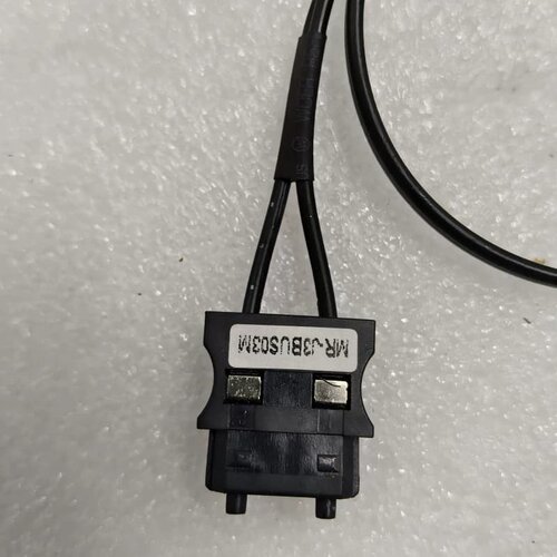 三菱伺服驱动器光纤MR-J3BUS03M，二手拆机，实物如图--议价商品
