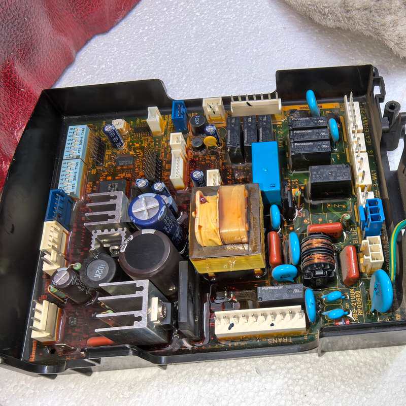 出售林内壁挂炉拆机主板,适用于RBS-K88型号。使用1-3--议价商品