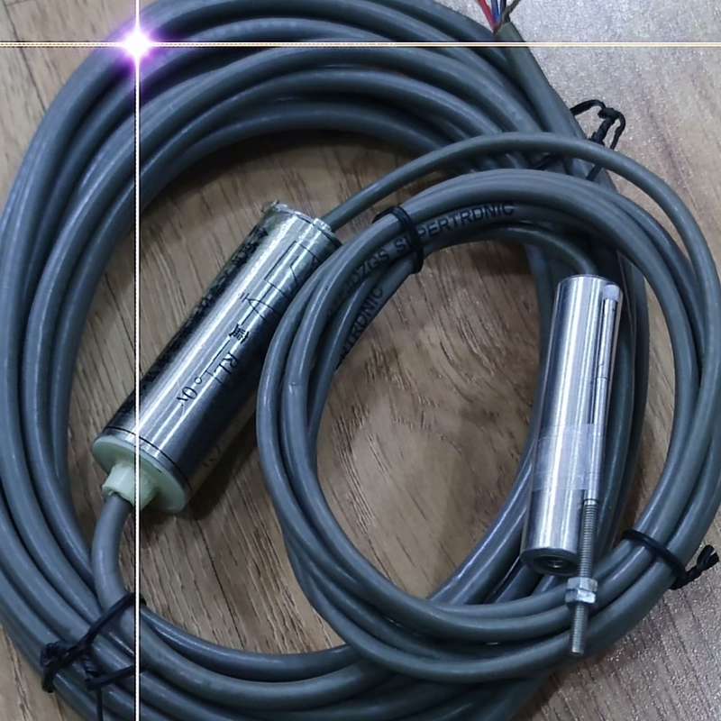 全新库存大宇纺机电子接近开关GY-V70L/0-10mm,0--议价商品
