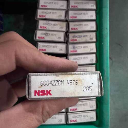 NSK 6004ZZCM NS7S轴承，日本原装，铁封，全新--议价商品