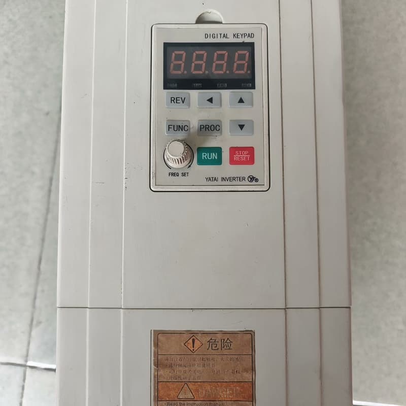 上海亚泰变频器3.7KW/380V YTA3.7G4T2-1--议价商品