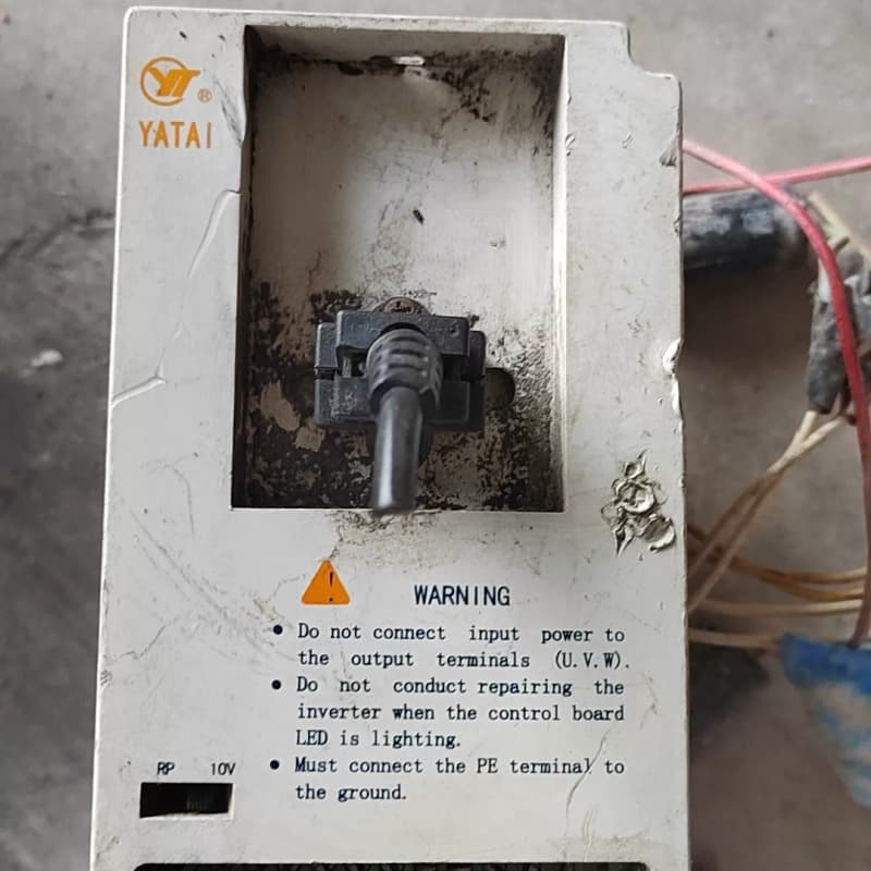 上海亚泰变频器 1.5KW 380V有点旧配件价格--议价商品