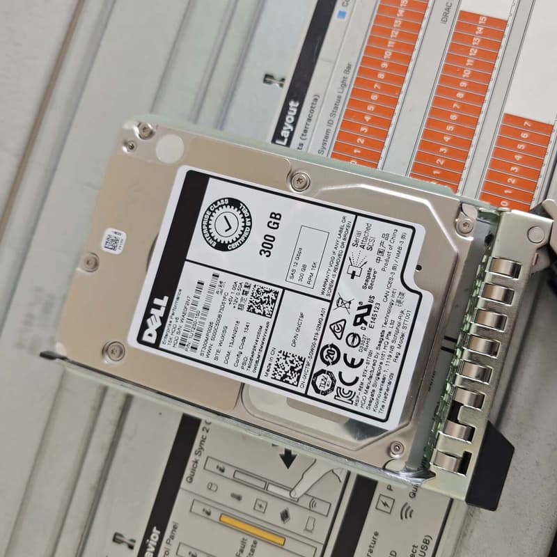 戴尔Dell 300G 15K SAS 2.5寸硬盘--议价商品