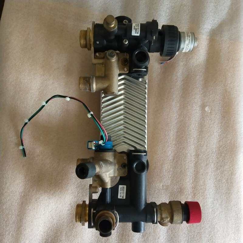 德国Vaillant威能燃气壁挂炉配件三通阀 分水阀 三通--议价商品