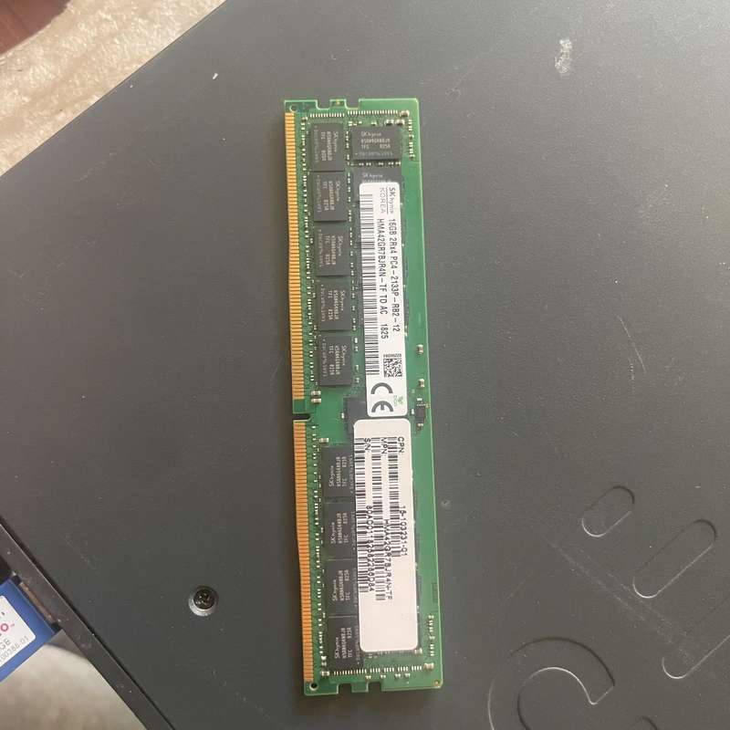 SK原装拆机服务器内存 16GB 2Rx4 PC4-2133--议价商品