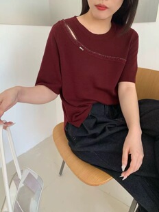 镂空烫钻拼接别致上衣早秋款圆领套头羊毛针织衫亲肤外穿女款上衣