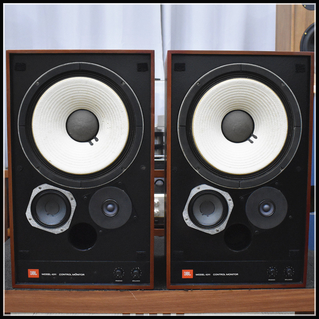 二手原装美国JBL 4311发烧大书架经典12寸高保真钴磁连号监听音箱