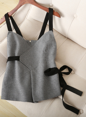 搭配外套大衣 时尚复古任你玩转~秋冬款系带收腰毛呢千鸟格女吊带