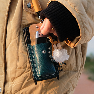 独趣斜跨可背真皮可装 16pro创意小众保护套潮流出街 车钥匙多功能手机壳带手提挂绳适用iphone17promax苹果15