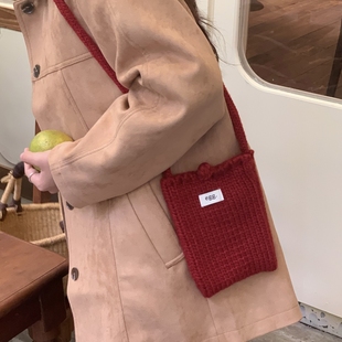 红色氛围感egg斜挎小方包秋冬款 手工编织手机包迷你毛线针织单肩