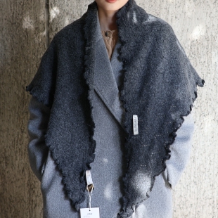氛围感慵懒~木耳边三角巾羊毛披肩女秋冬薄款围巾两用保暖围脖韩!