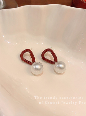 个性设计感耳环女安可拉红色椭圆珍珠耳饰品冬季新年百搭耳钉银针