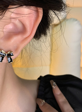 黑色蝴蝶结耳钉女复古港风气质甜酷耳饰女秋百搭新款个性耳环银针