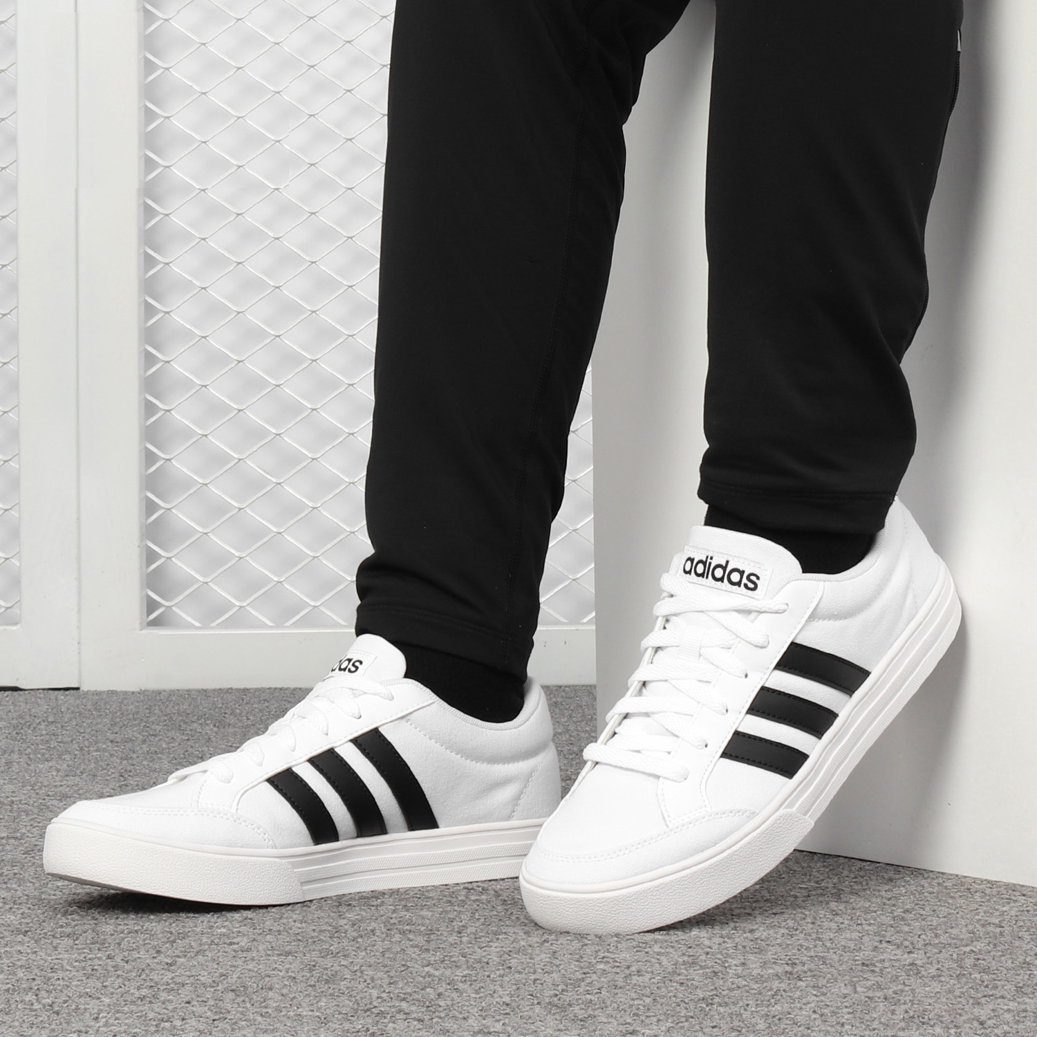 阿迪达斯VSSET男子低帮休闲板鞋