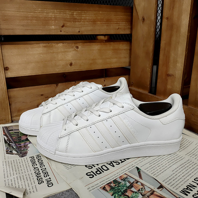 休闲鞋Adidas/阿迪达斯黑白