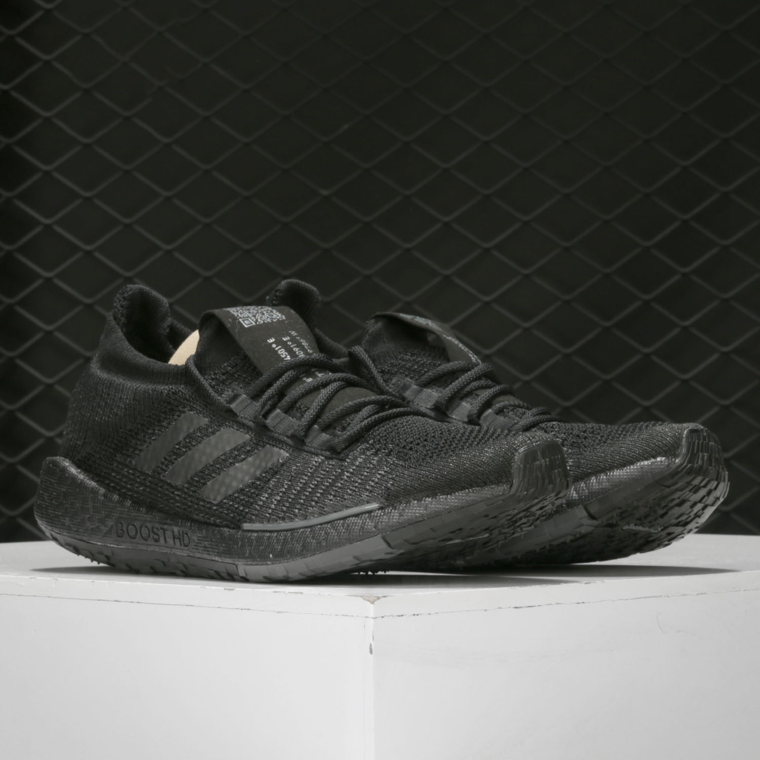 Adidas/阿迪达斯正品 PulseBOOST HD m 男子冬季跑步运动鞋EH2608