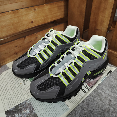 耐克正品男子气垫运动跑步鞋