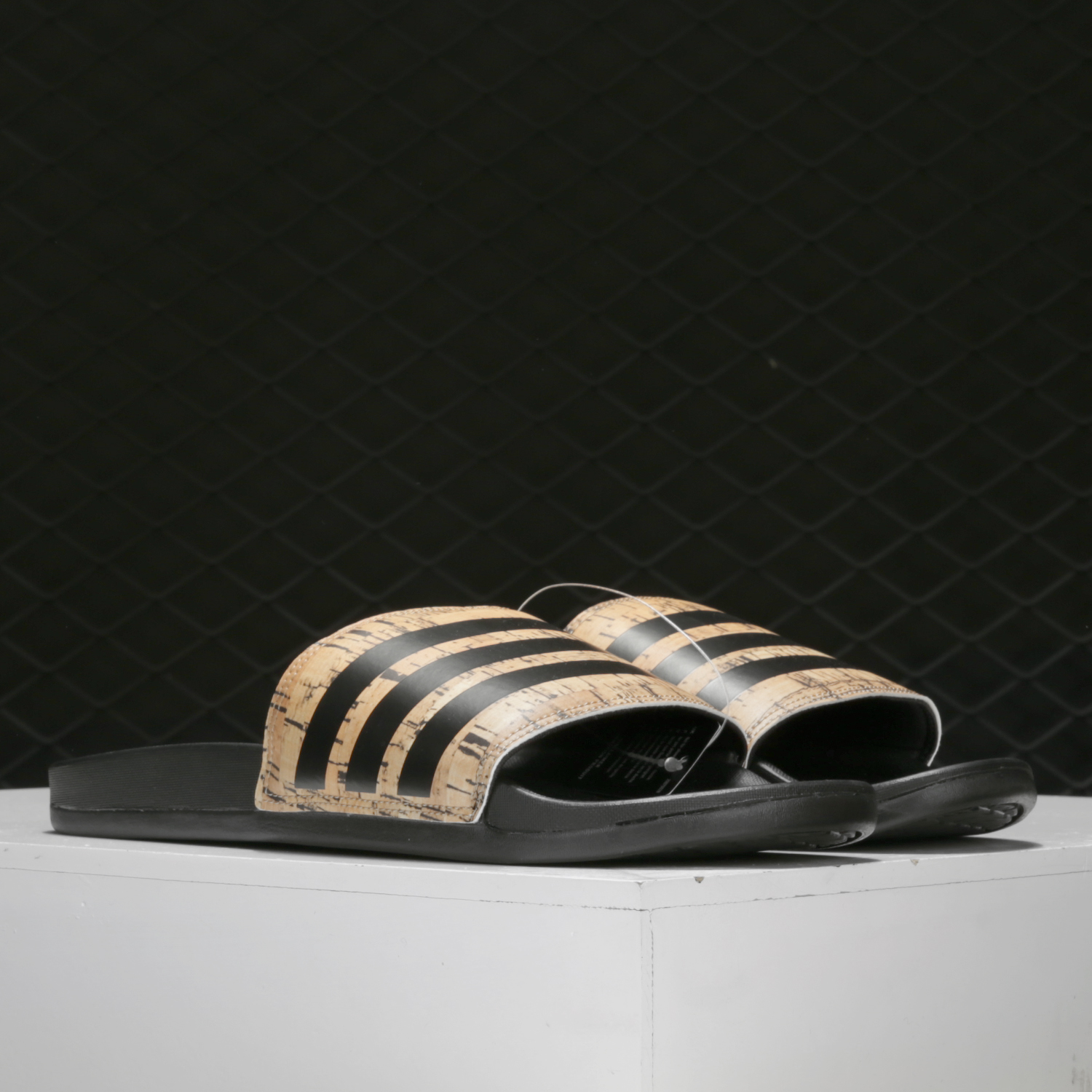 Adidas/阿迪达斯正品夏季新款男女休闲舒适游泳拖鞋AQ4935