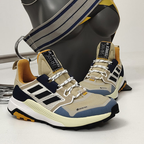 Adidas/阿迪达斯正品 秋季新款TERREX 女子户外运动鞋FX9535