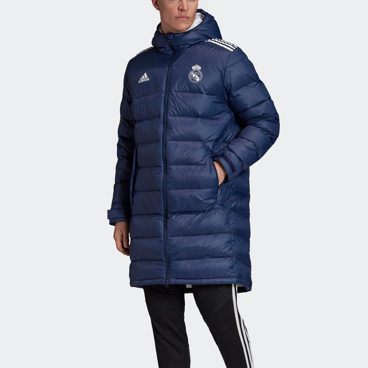 阿迪达斯羽绒服男款_阿迪达斯羽绒服男款马甲
