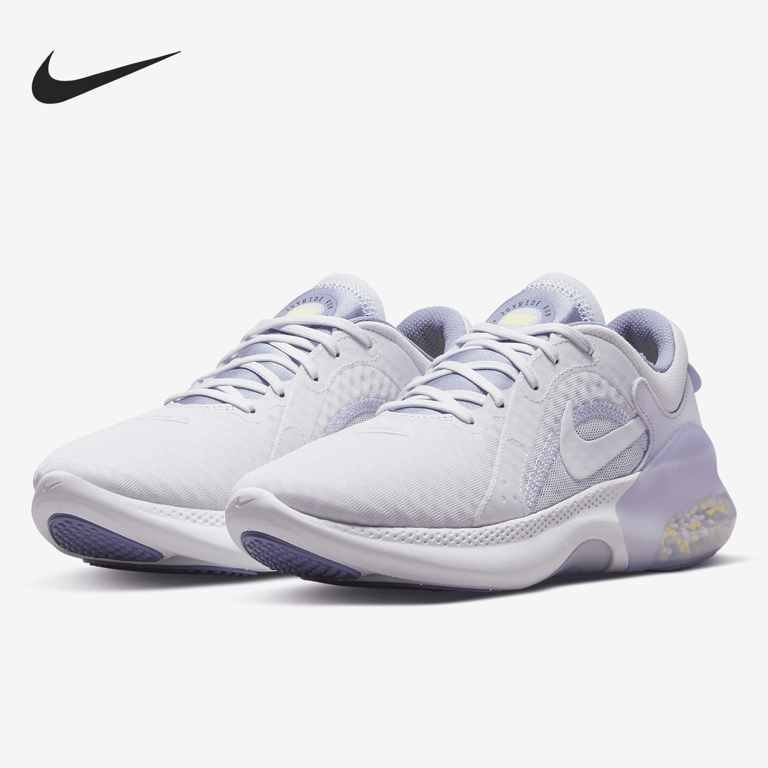 耐克女子颗粒缓震跑步鞋