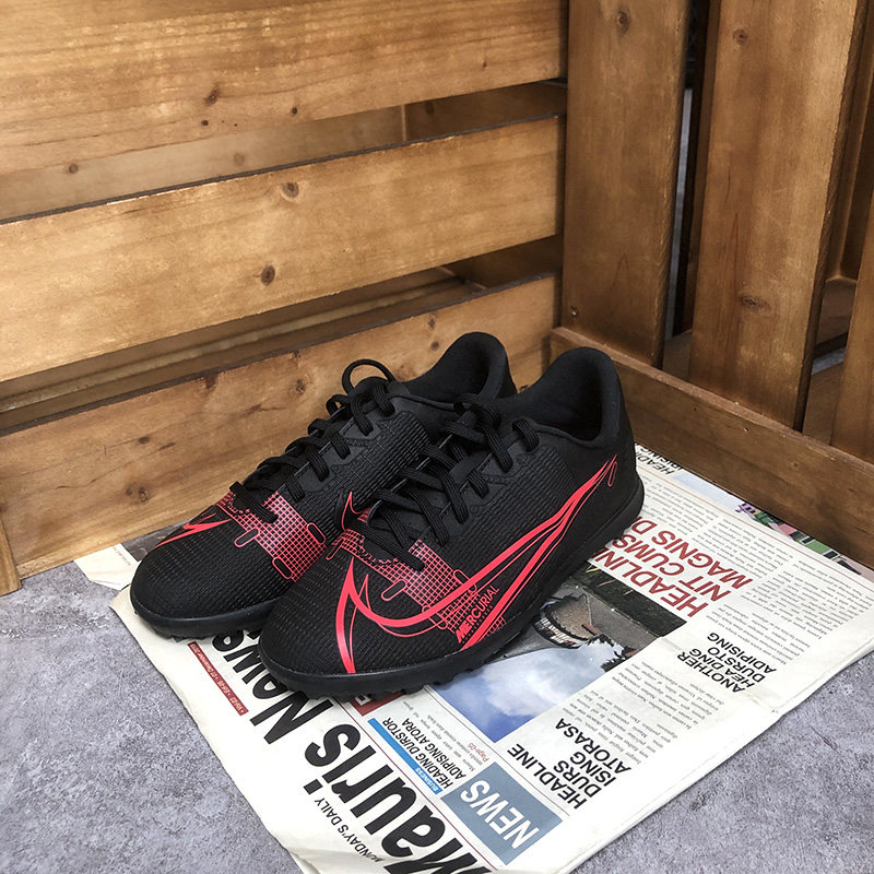 Nike/耐克正品 新款儿童低帮防滑碎钉运动足球鞋 CV0945-090